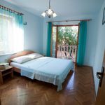 Garden View Upstairs 3-Room Apartment for 5 Persons