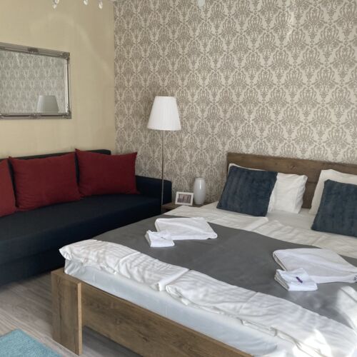 Apartament 2-osobowy na parterze Junior z 1 pomieszczeniem sypialnianym (możliwa dostawka)