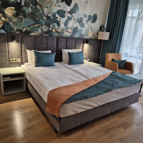 Camera twin confort cu balcon (se poate solicita pat suplimentar)