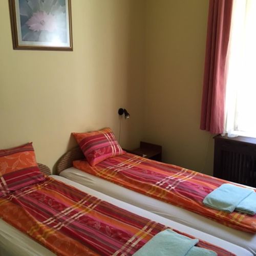 Camera twin standard la parter