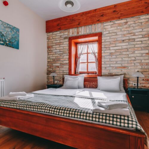 Apartament standard la parter cu 2 camere pentru 4 pers.