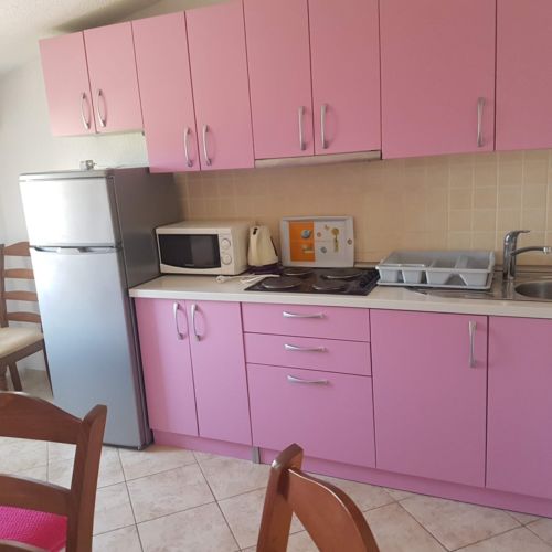 Upstairs 1-Room Apartment for 2 Persons (extra beds available)