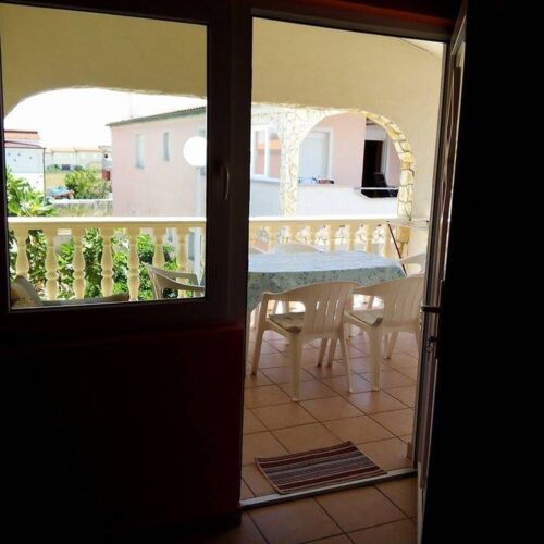 3-Zimmer-Apartment für 6 Personen Obergeschoss mit Klimaanlage (Zusatzbett möglich)