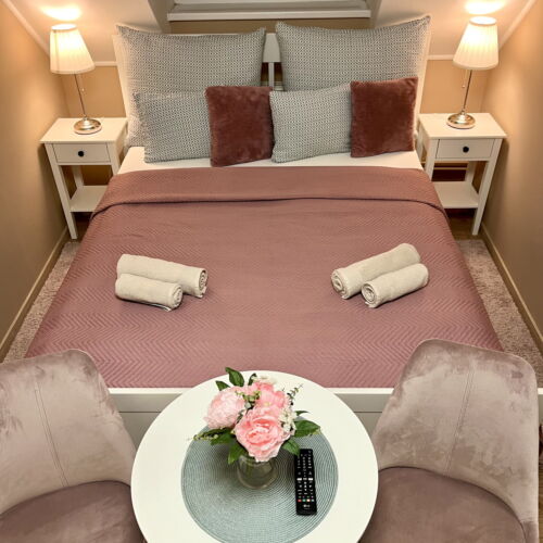 Camera dubla standard la mansardă