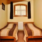 Camera twin standard cu grup sanitar (se poate solicita pat suplimentar)