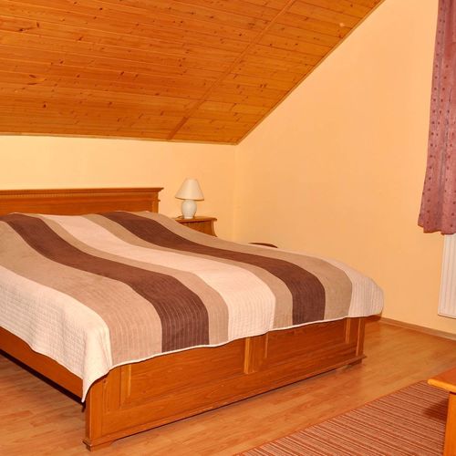 Camera dubla standard (se poate solicita pat suplimentar)