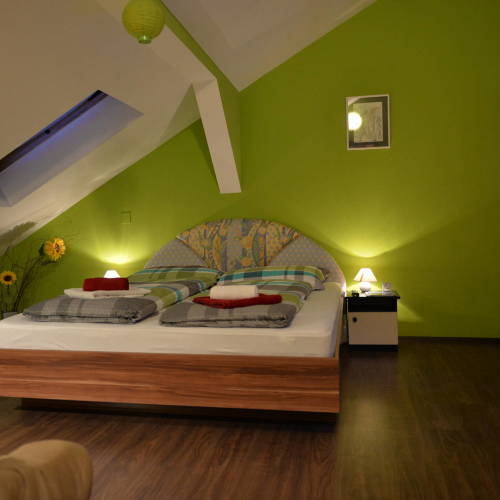 Casă de vară la mansardă b pentru 6 pers. (se inchirieaza doar integral)