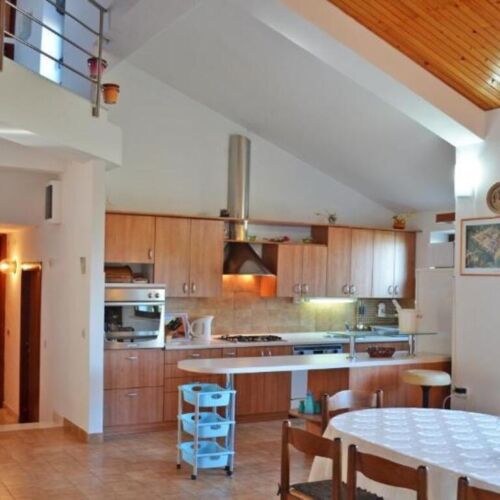 Apartament maisonetă cu vedere spre cetate cu 3 camere pentru 8 pers.