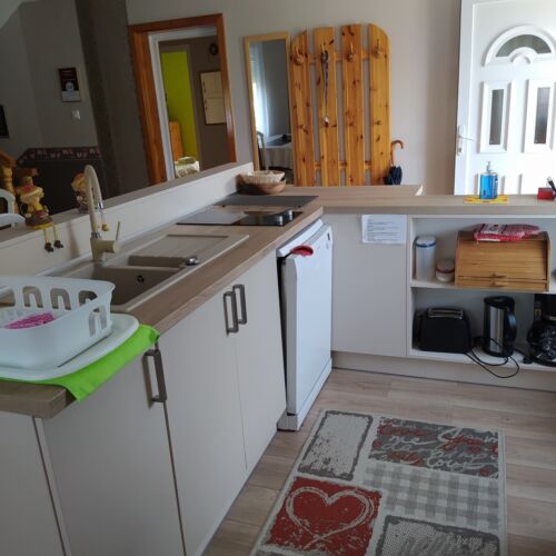 Apartament familial(ă) cu bucătărie proprie cu 4 camere pentru 8 pers. (se poate solicita pat suplimentar)