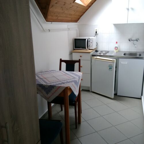 Camera dubla studio la etaj