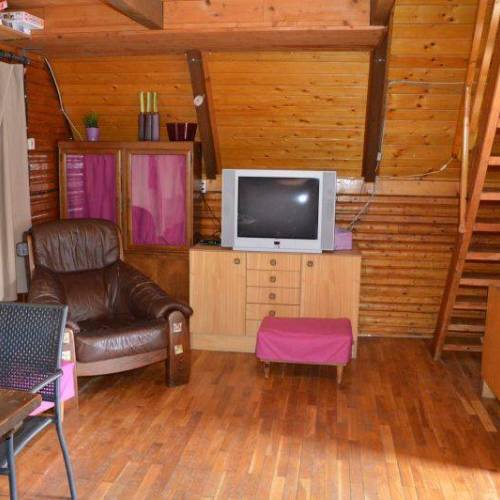 Casă de vară familial(ă) întreaga unitate pentru 6 pers. (se inchirieaza doar integral)