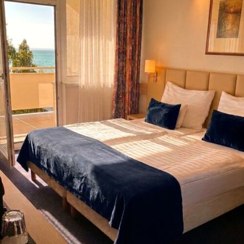 Zweibettzimmer Obergeschoss mit Balkon (Zusatzbett möglich)