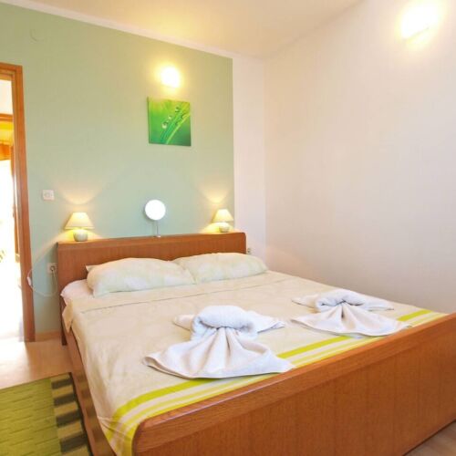 Apartament cu aer condiționat cu vedere spre grădină cu 2 camere pentru 4 pers.