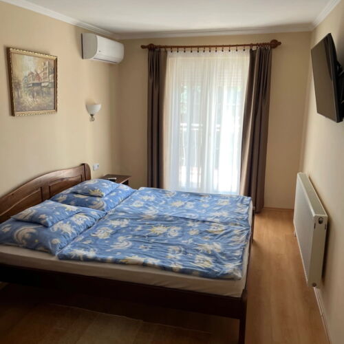 Panoramic View to the Lake 2-Room Apartment for 4 Persons