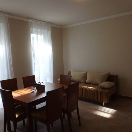 Apartman pro 4 os. se 2 ložnicemi s výhledem do zahrady přízemní (s možností přistýlky)