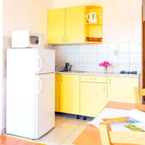 Apartament cu vedere spre mare b cu 1 camera pentru 2 pers.