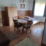 Fürdőszobás saját konyhával 4 fős apartman 1 hálótérrel
