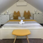 "C" Apartman s klimatizací s manželskou postelí s 1 ložnicí (s možností přistýlky)