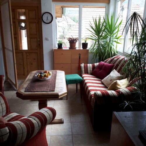 Casa rustică cu aer condiționat cu vedere spre munte pentru 6 pers. (se inchirieaza doar integral) (se poate solicita pat suplimentar)