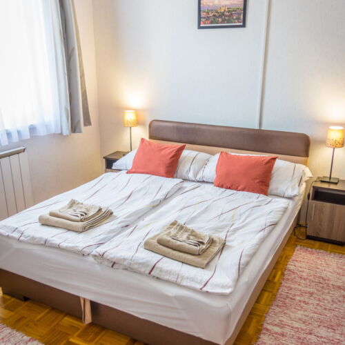 Apartament familial(ă) cu vedere spre oraș cu 2 camere pentru 4 pers. (se poate solicita pat suplimentar)