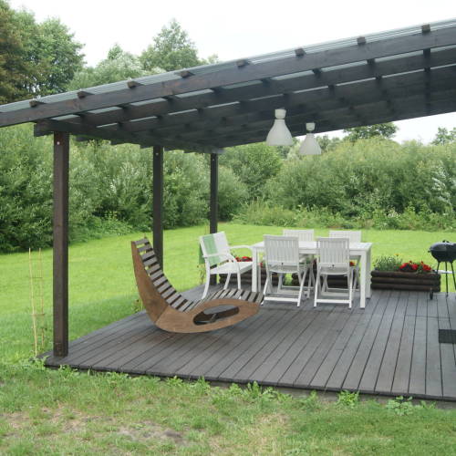 Garden View Whole House Holiday Home for 6 Persons