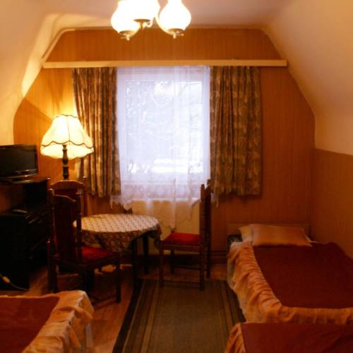 Pokój 4-osobowy z łazienką z widokiem na góry