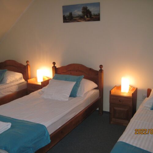 Whole House Triple Room with Shower