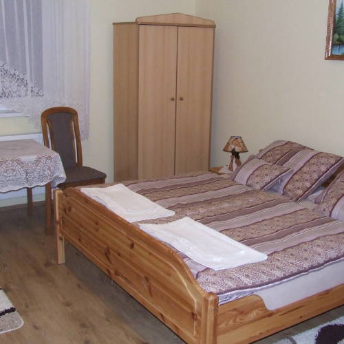 Vierbettzimmer mit Badezimmer 