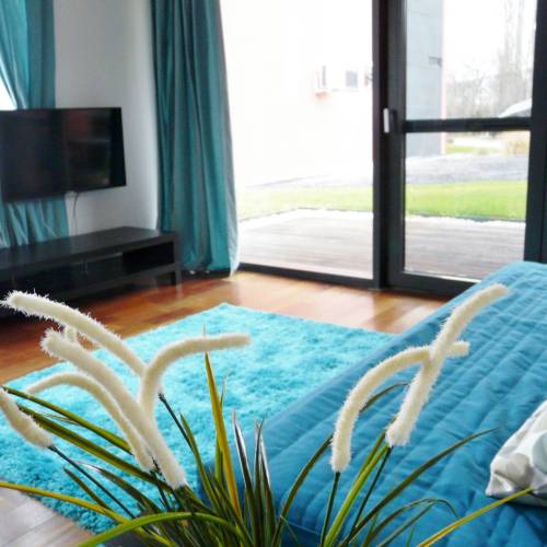 Apartament la parter lCD TV cu 2 camere pentru 4 pers.