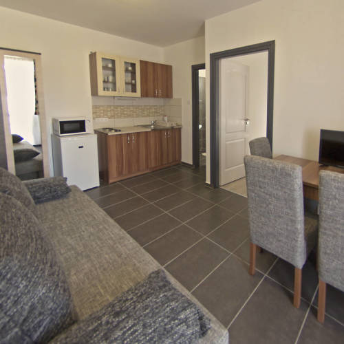 Apartament cu baie cu terasă cu 2 camere pentru 3 pers.