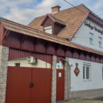 Whole House 4-Room Apartment for 13 Persons