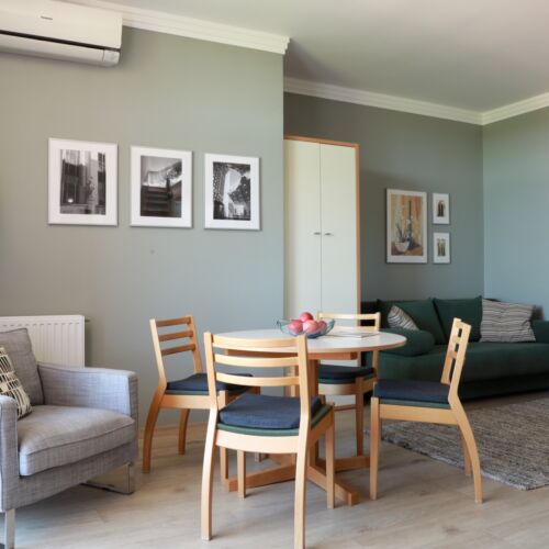 Superior Apartman pro 4 os. se 2 ložnicemi s výhled do zahrady