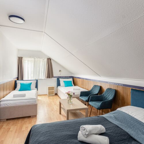 Pokoj s balkónem s klimatizací pro 4 os.