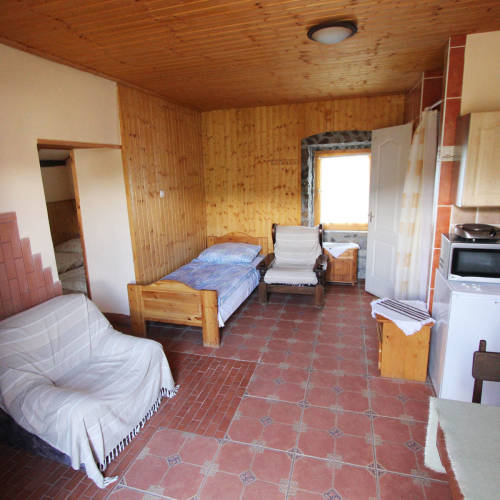 Mountain View Whole House 2-Room Apartment for 5 Persons