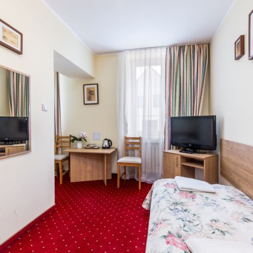 Garden View Triple Room with LCD/Plasma TV