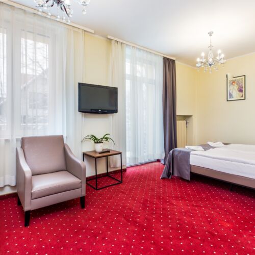 Mountain View Quadruple Room with LCD/Plasma TV