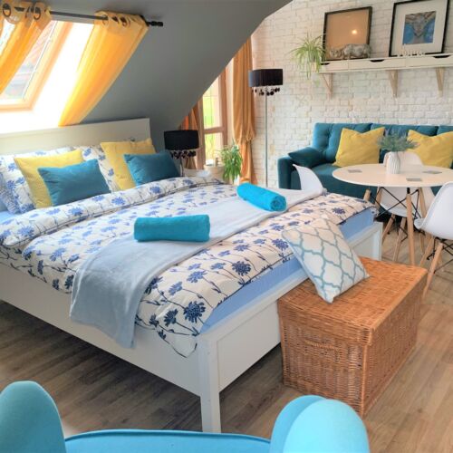 Camera tripla confort cu baie comună