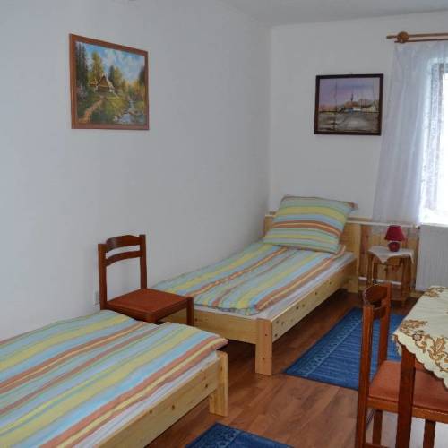 Pokój 3-osobowy na parterze z widokiem na ogród