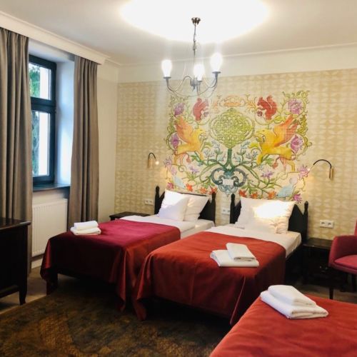 Pokój 3-osobowy Deluxe z wanną (możliwa dostawka)