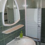 Fürdőszobás Tourist négyágyas szoba (pótágyazható)