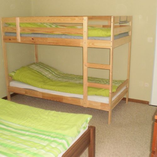 Erdgeschosses Vierbettzimmer mit Badezimmer