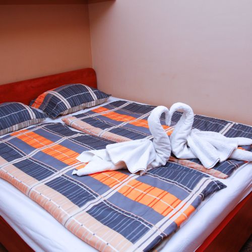 Upstairs 2-Room Family Apartment for 6 Persons