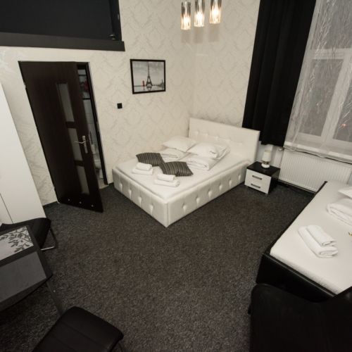 Pokój 3-osobowy z klimatyzacją z widokiem na miasto