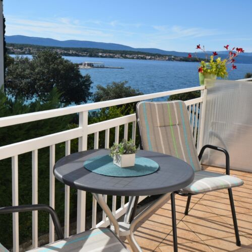 Apartament cu aer condiționat cu vedere spre mare cu 1 camera pentru 2 pers.