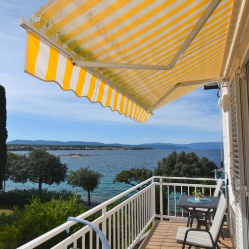 Apartament classic cu vedere spre mare cu 1 camera pentru 2 pers.