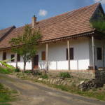 Garden View Whole House Farmhouse for 18 Persons (extra beds available)