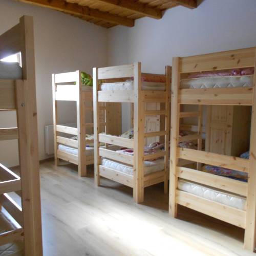 Camera classic la parter pentru 10 pers. (se poate solicita pat suplimentar)