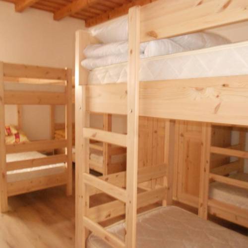 Camera classic la parter pentru 8 pers. (se poate solicita pat suplimentar)