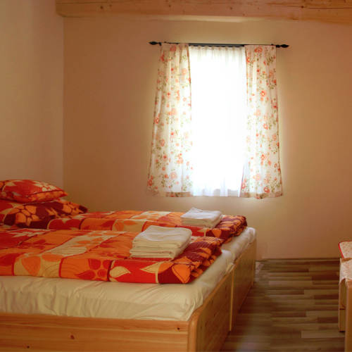 Apartament 4-osobowy z 2 pomieszczeniami sypialnianymi (możliwa dostawka)