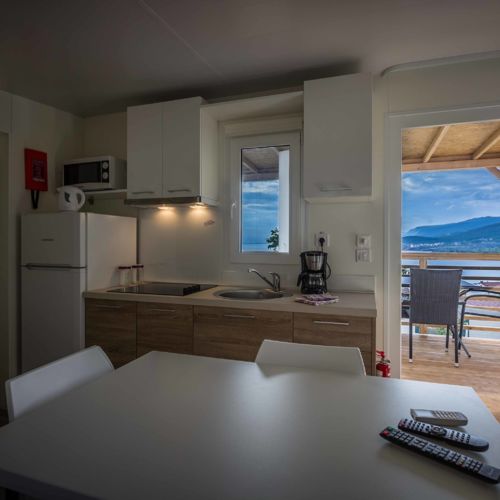 Apartament familial(a) cu vedere spre mare cu 2 camere pentru 4 pers.